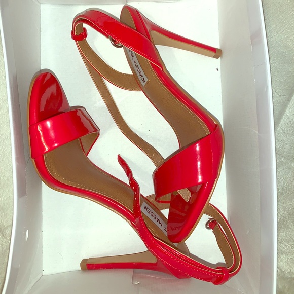 Steve Madden Shoes - Steve Madden Reno Red Patent